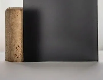 Blickdicht geschaltete FilmyFolie – Sichtschutz auf Knopfdruck