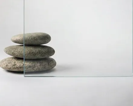 Strukturglas-Optik mit schaltbarer FilmyFolie – Sichtschutz auf Knopfdruck