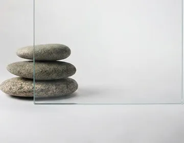 Strukturglas-Optik mit schaltbarer FilmyFolie – Sichtschutz auf Knopfdruck